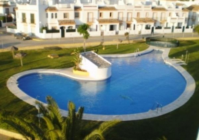 2 bedrooms house with shared pool and furnished terrace at Chiclana de la Frontera 1 km away from the beach, Chiclana De La Frontera